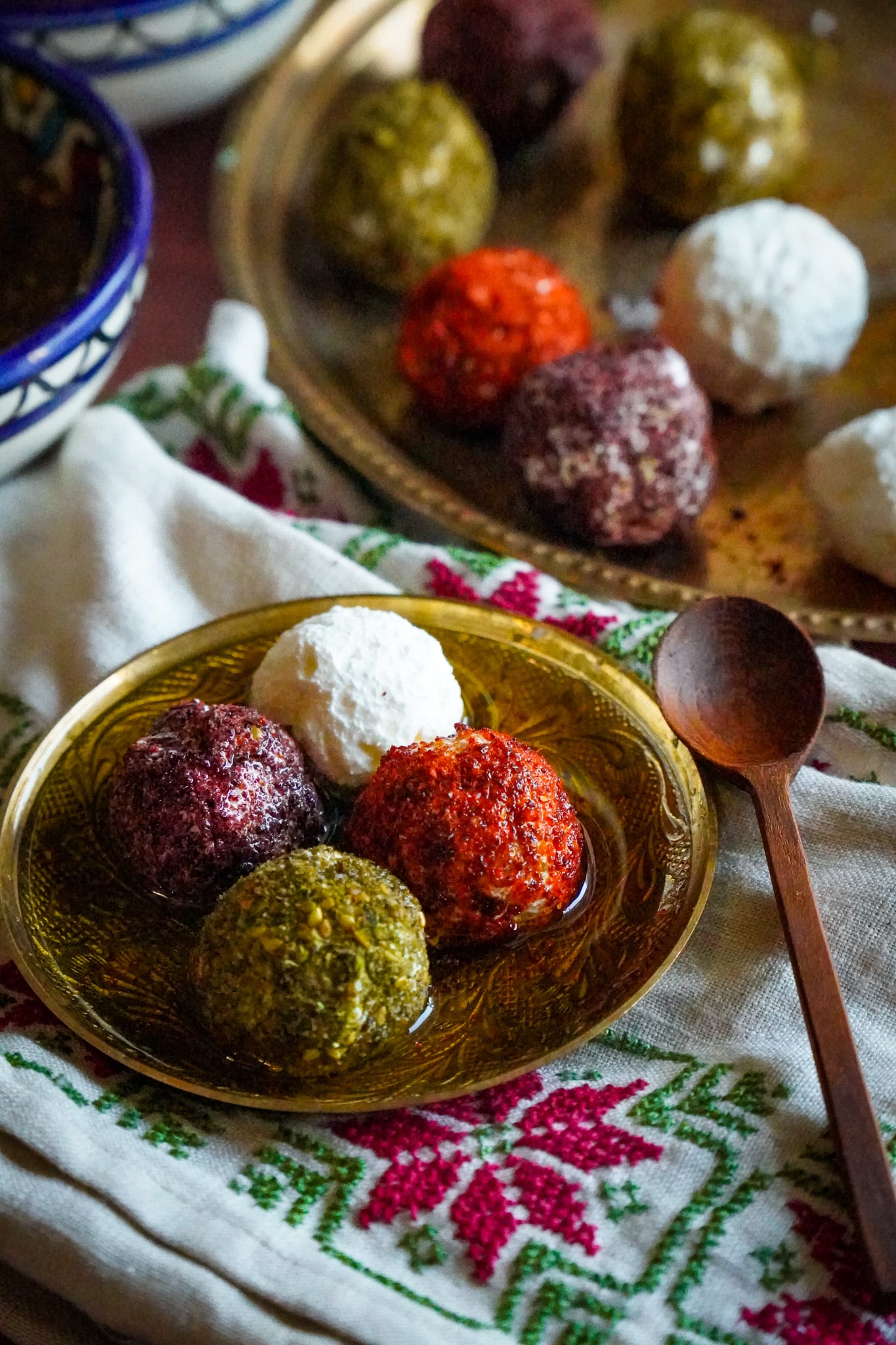 Craft Authentic Labneh Balls: Your Easy Guide to Israeli Breakfast